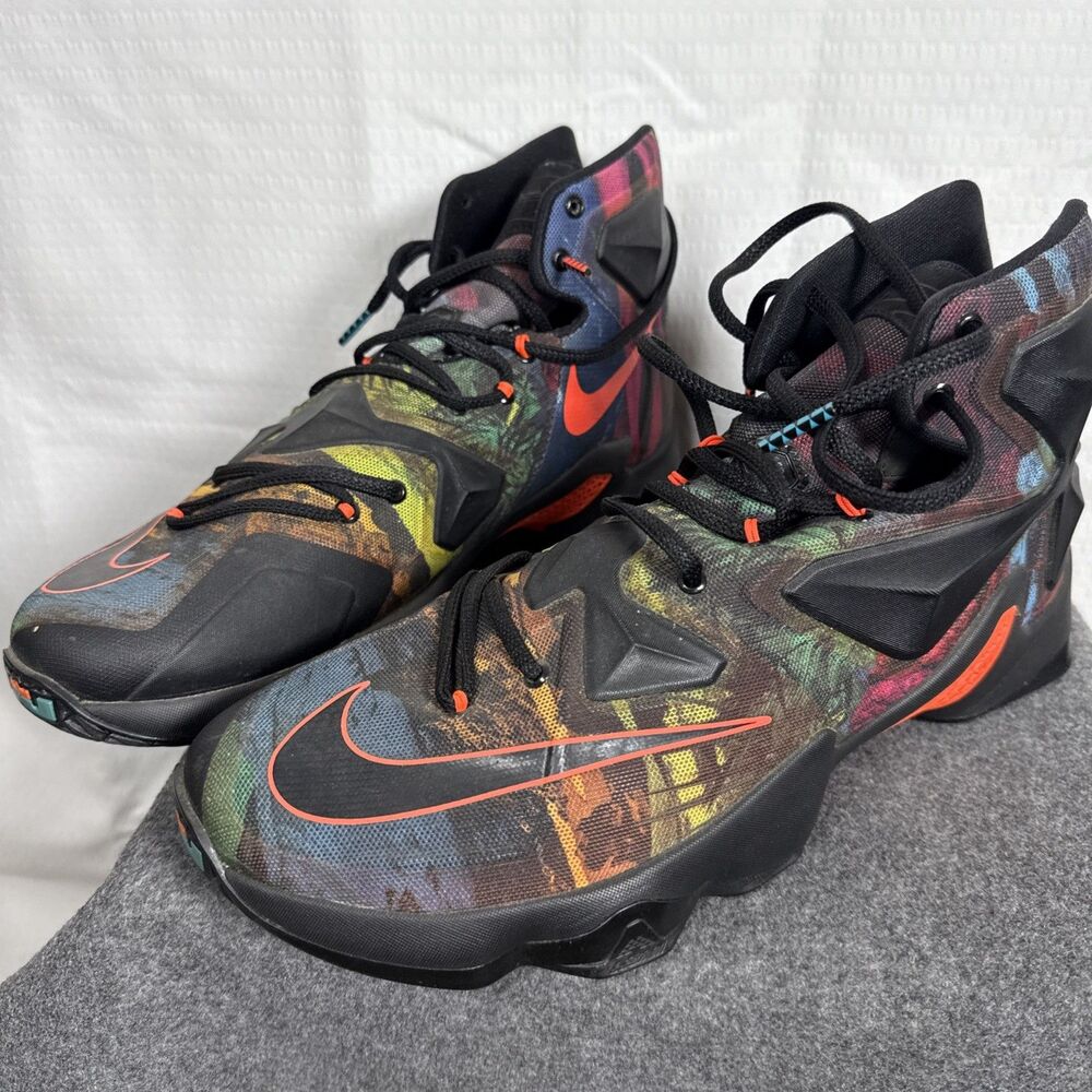 NIKE Lebron James 15/16 330 High Top Sneaker Men Size 11 ￼